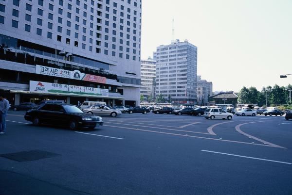 프라자호텔과 대한문