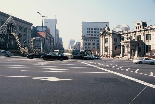 한국은행과 신세계앞