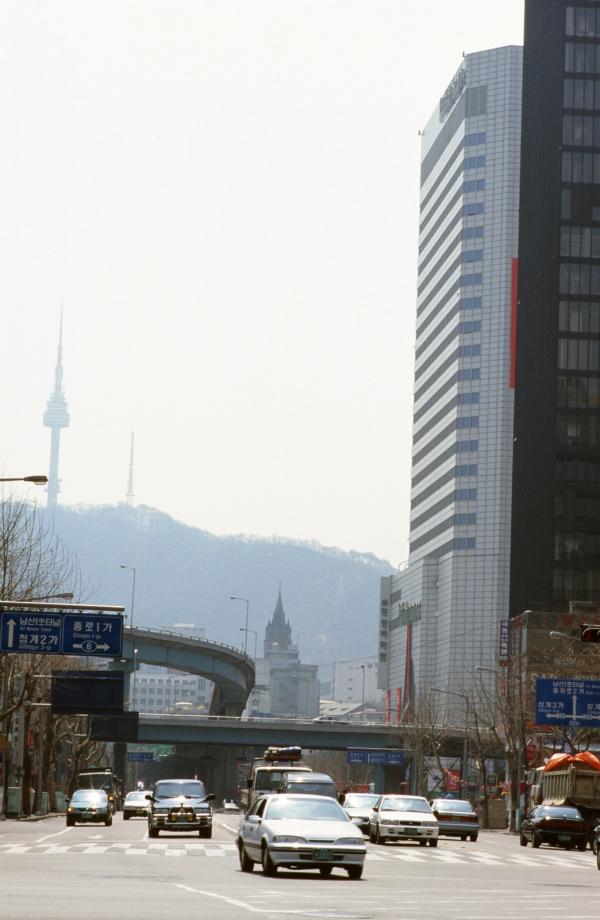청계고가와 남산타워