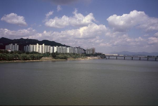구의 한강변 APT