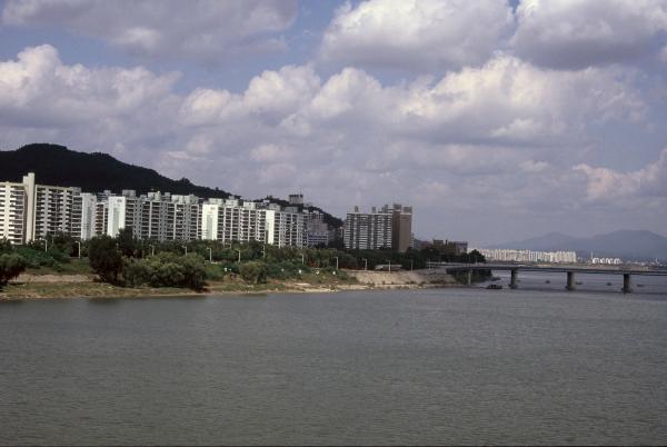 구의 한강변 APT