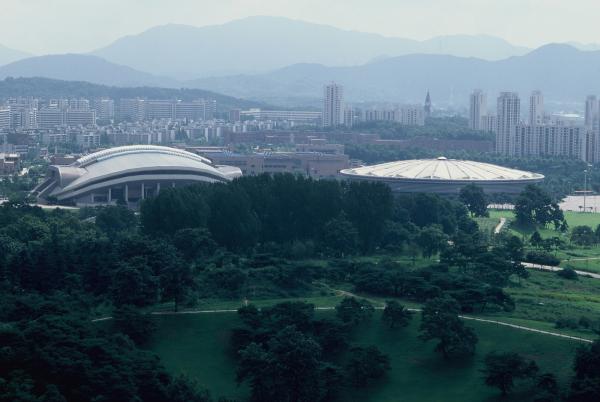 수영경기장과 제1체육관