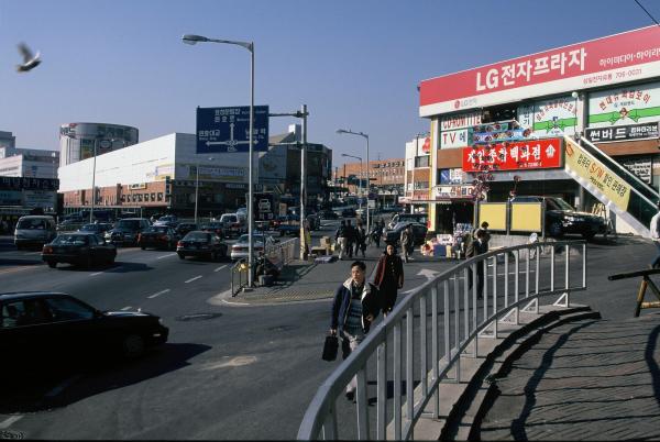 용산 전자상가 내부