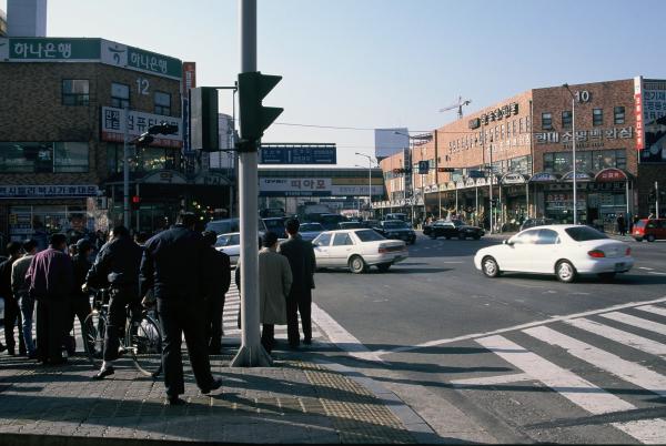 용산 전자상가 내부