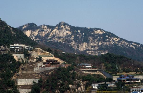평창동과 북한산