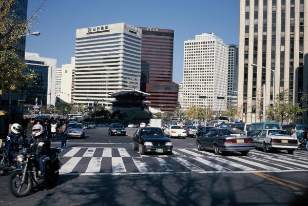 남대문과 주변건물