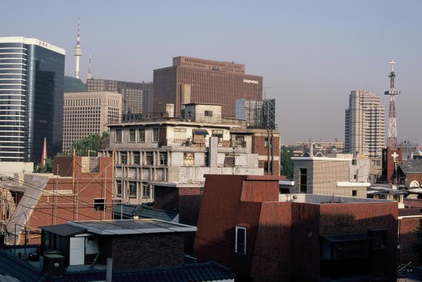 중림동 약현성당에서 본 서울역과 남산방향