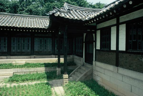 건국대학교내 모진동한옥