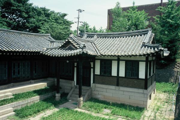 건국대학교내 모진동한옥