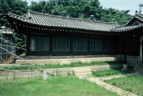 건국대학교내 모진동한옥