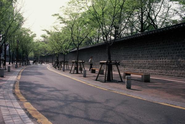 덕수궁 돌담길