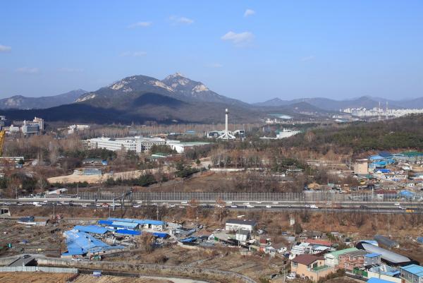 육군사관학교