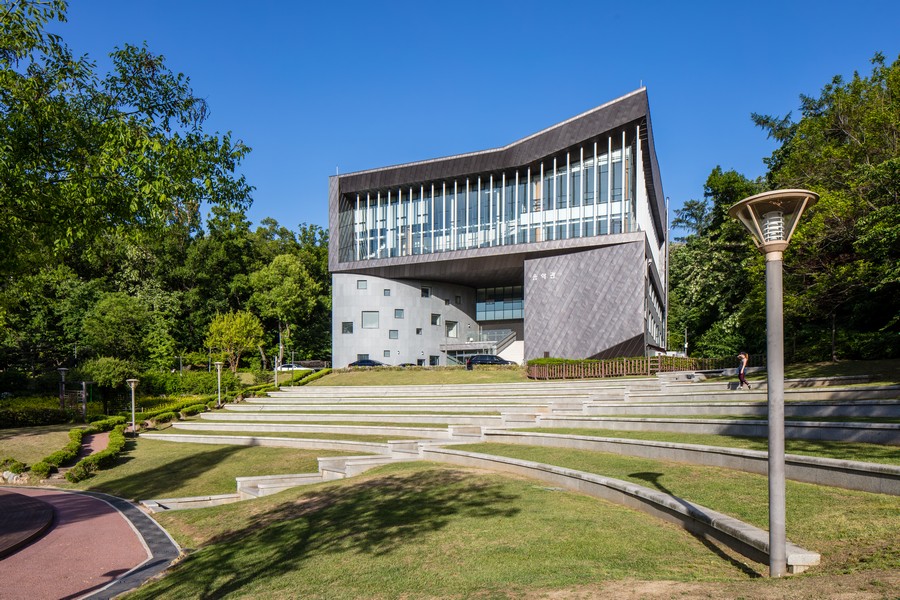 서울시립대학교