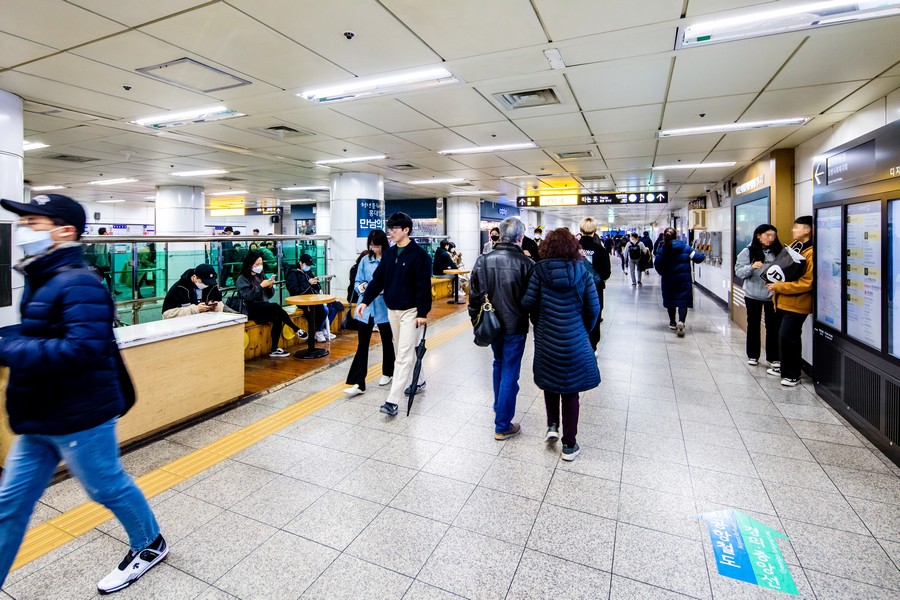홍대입구역 2호선